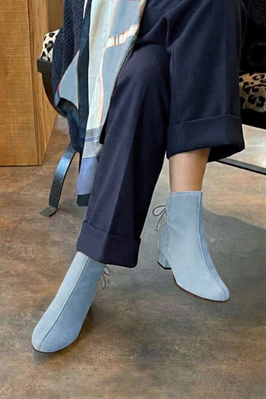 Women's sky blue back lace-up ankle boots with round toe and low block heel - Top view